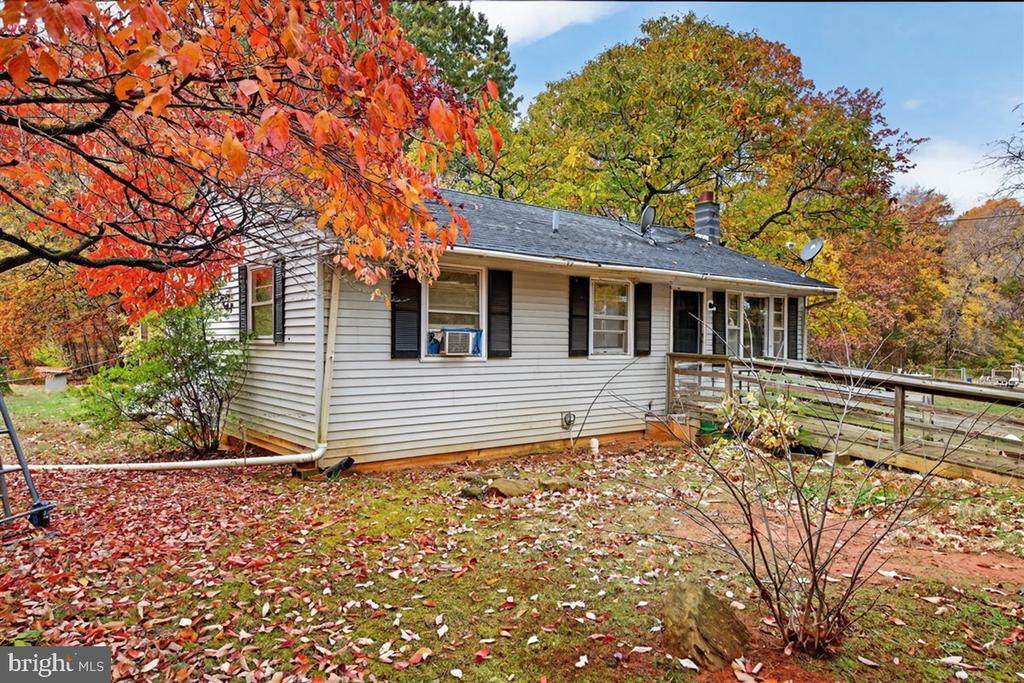 185 Smith Rd - Photo 1