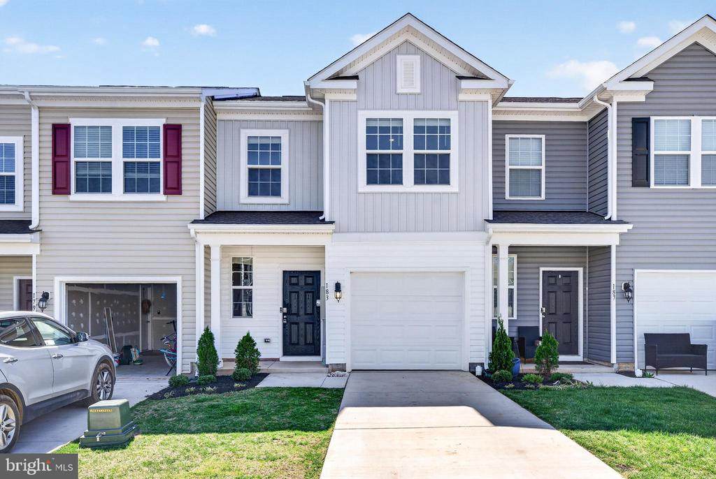 183 Caterpillar Dr - Photo 1