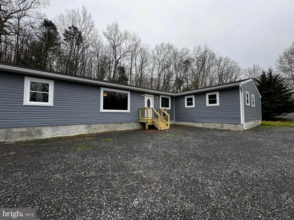 16 Kidwell Ln - Photo 1