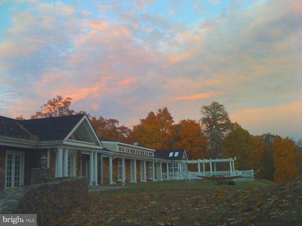 https://bt-photos.global.ssl.fastly.net/cville/orig_boomver_1_VARP2002366-2.jpg