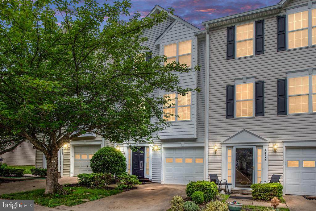 7207 Finch Ln - Photo 1