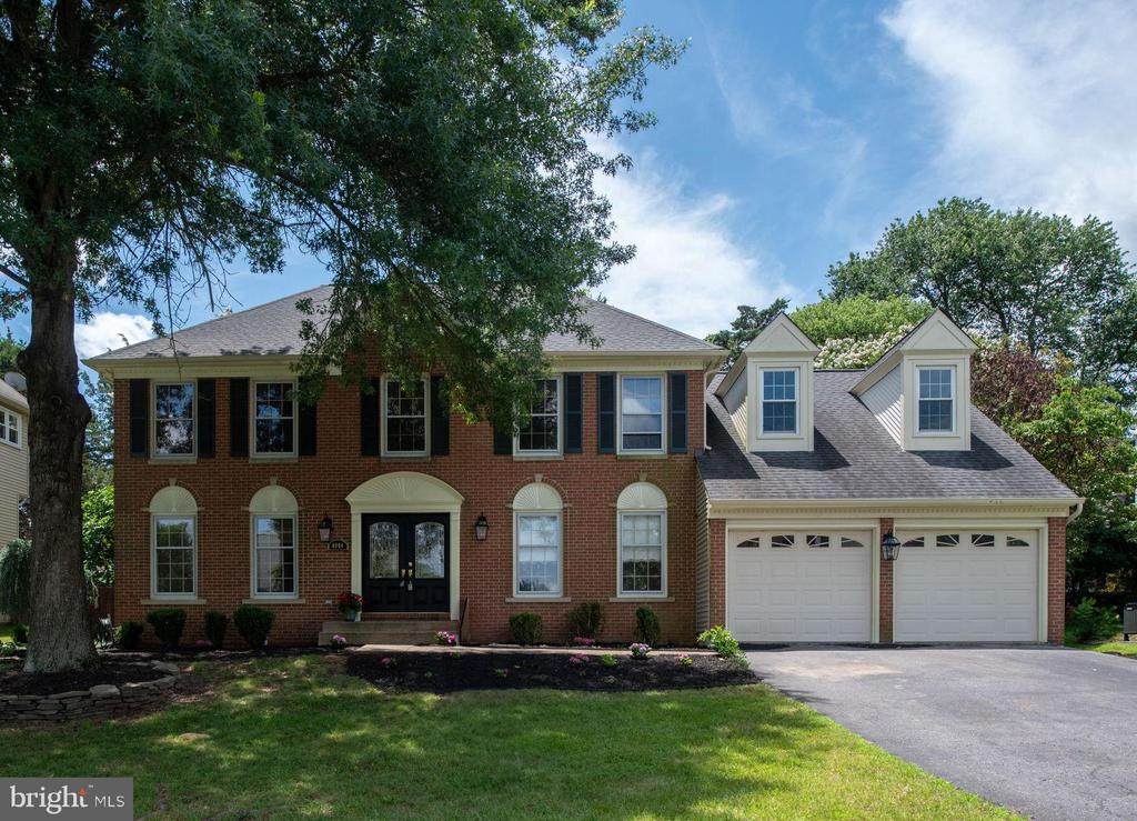 6904 Lakeland Way - Photo 1