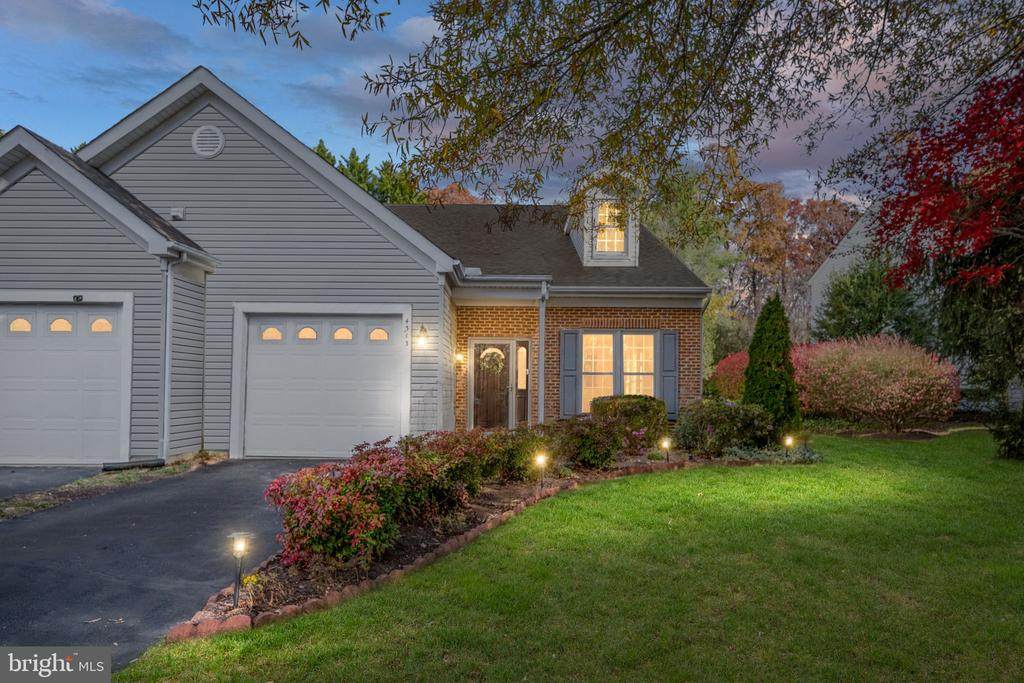 4313 Turnberry Dr - Photo 1