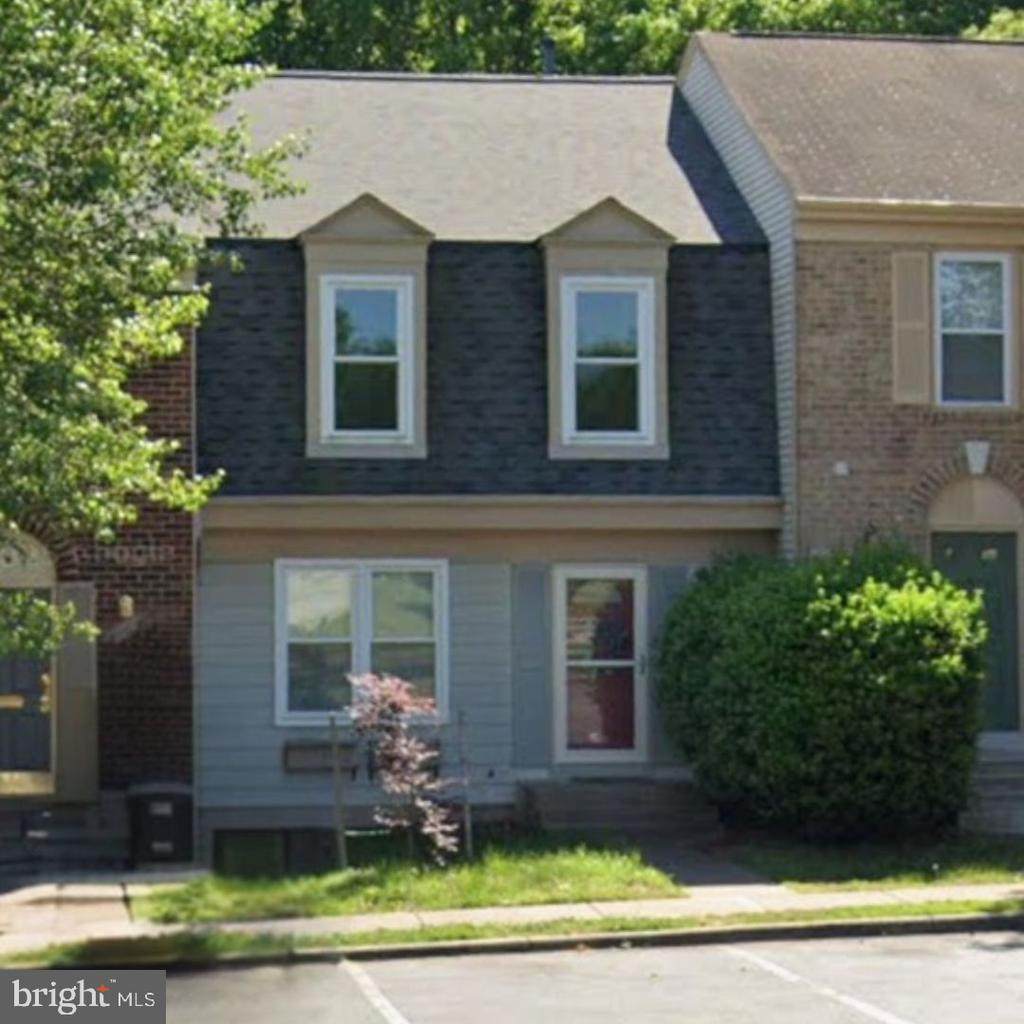 10728 Wakeman Dr - Photo 1