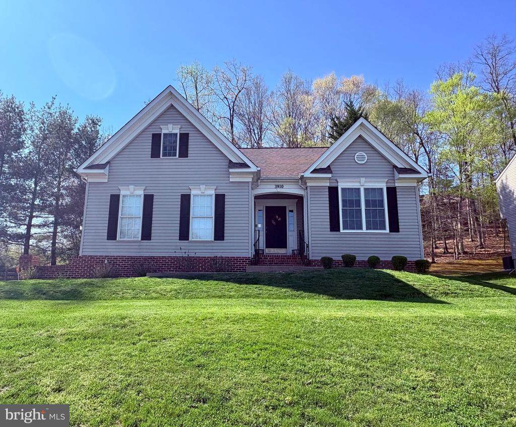 3910 Lynnhaven Ln - Photo 1