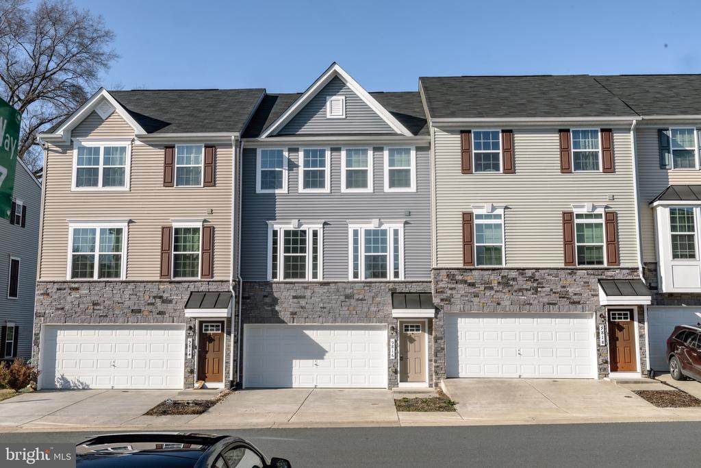 9816 Cedarmass Cir - Photo 1