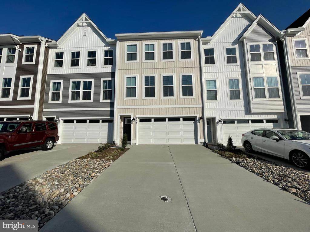 7709 Harlow Cir - Photo 1