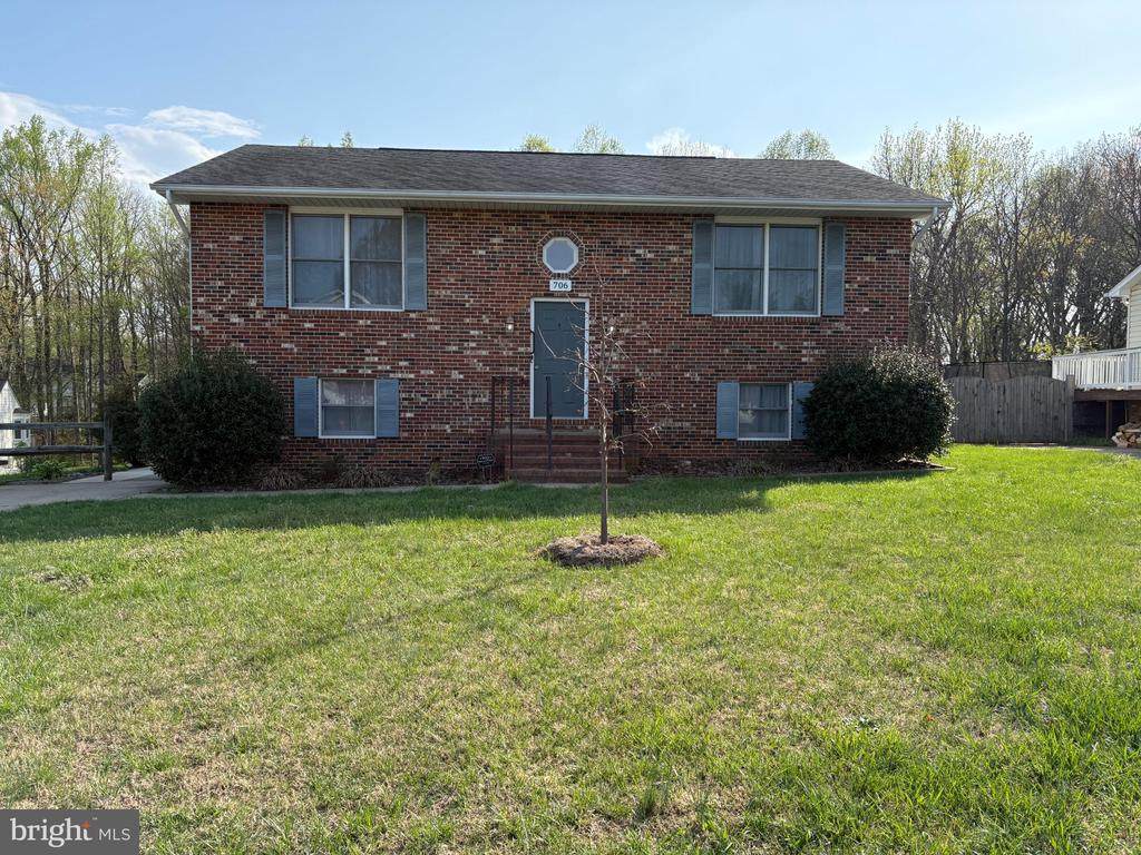 706 Shamrock Dr - Photo 1