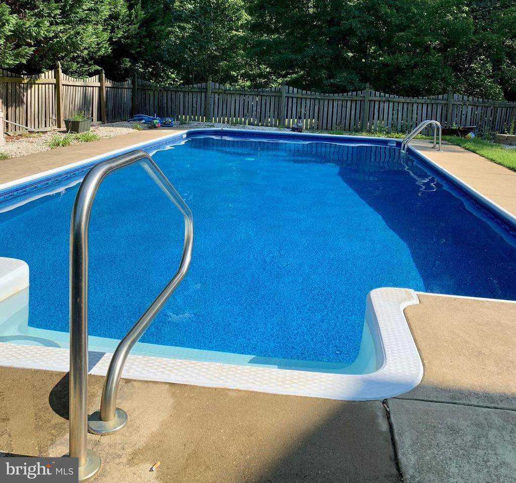 8712 Boulevard Of The Generals - Photo 1