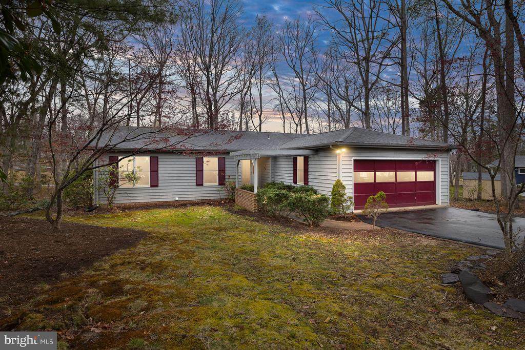 137 Eagle Ct - Photo 1