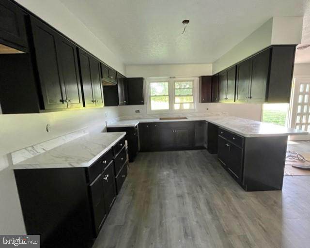 1049 Judy Ln - Photo 1