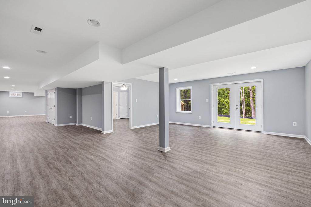 3711 Breaknock Rd - Photo 1