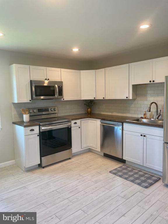 3 Randolph Rd - Photo 1