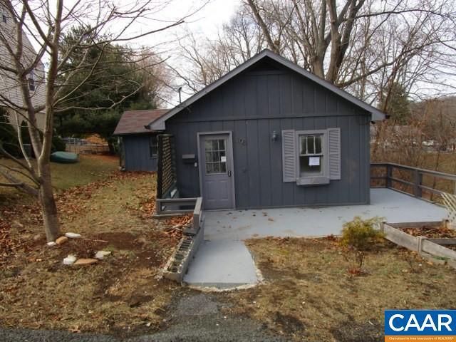 308 Highland Ave - Photo 1