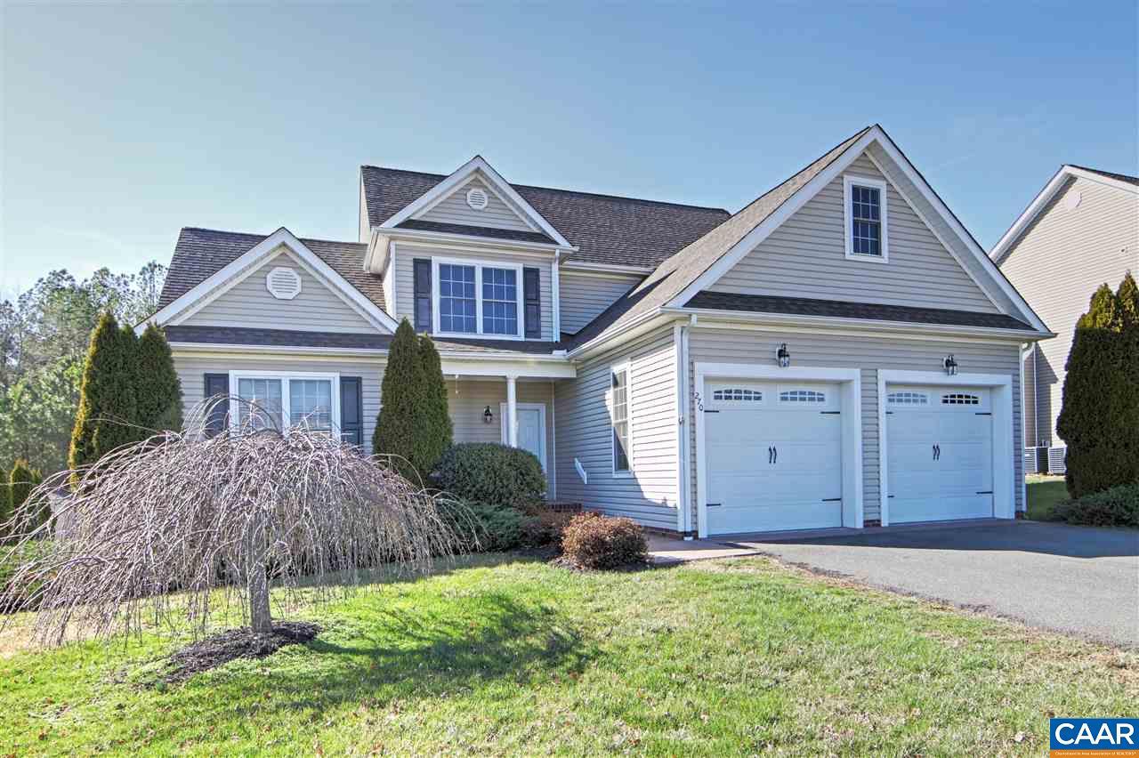 270 Glen Cir - Photo 1