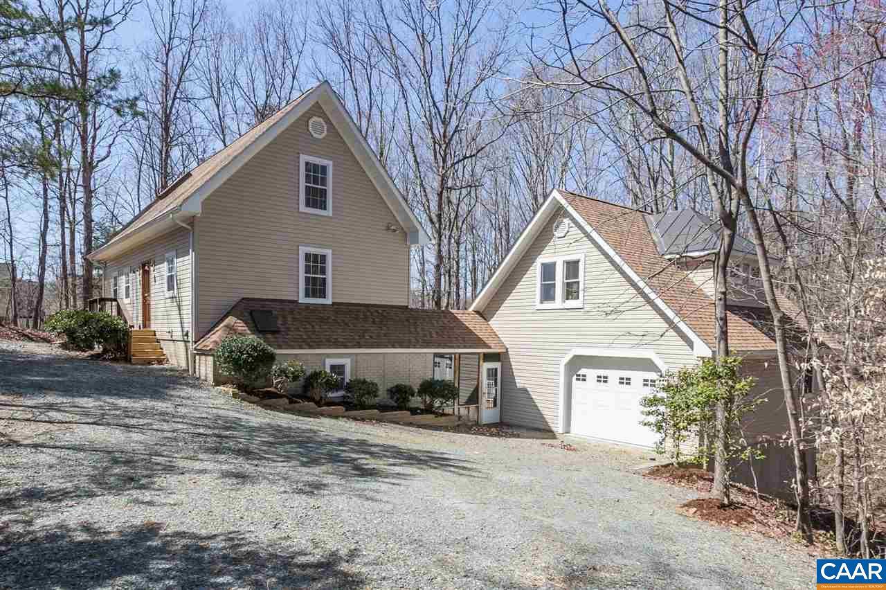 702 Jefferson Dr - Photo 1