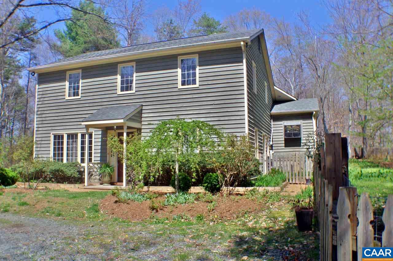 3908 Stony Point Rd - Photo 1