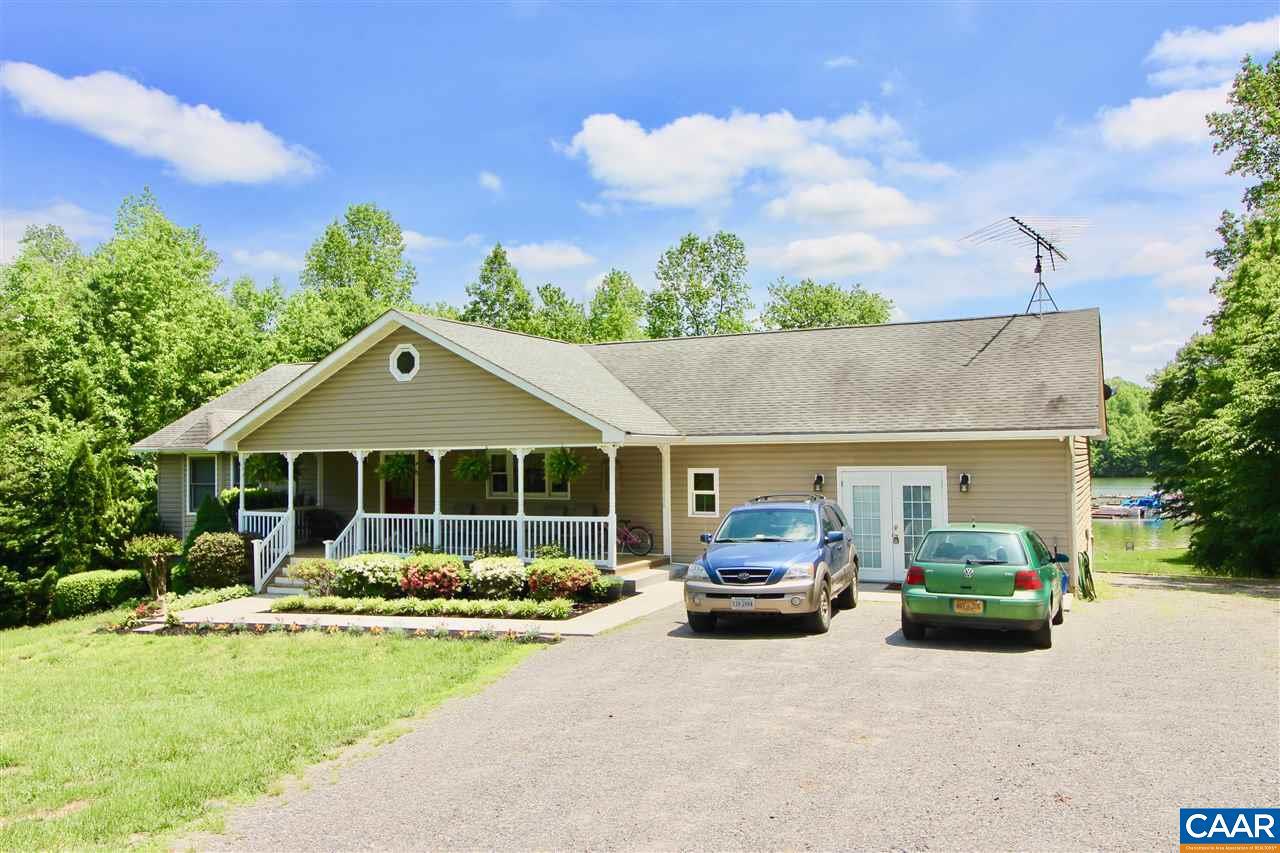 400 Overton Dr - Photo 1