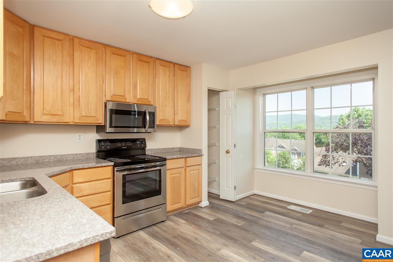 774 Kenridge Ct - Photo 1