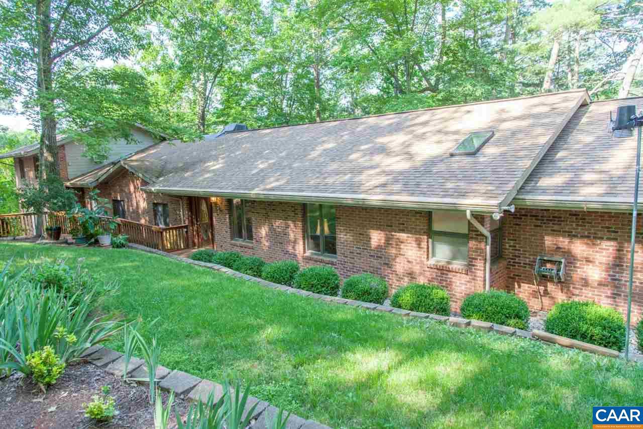 1714 Kinderhook Rd - Photo 1