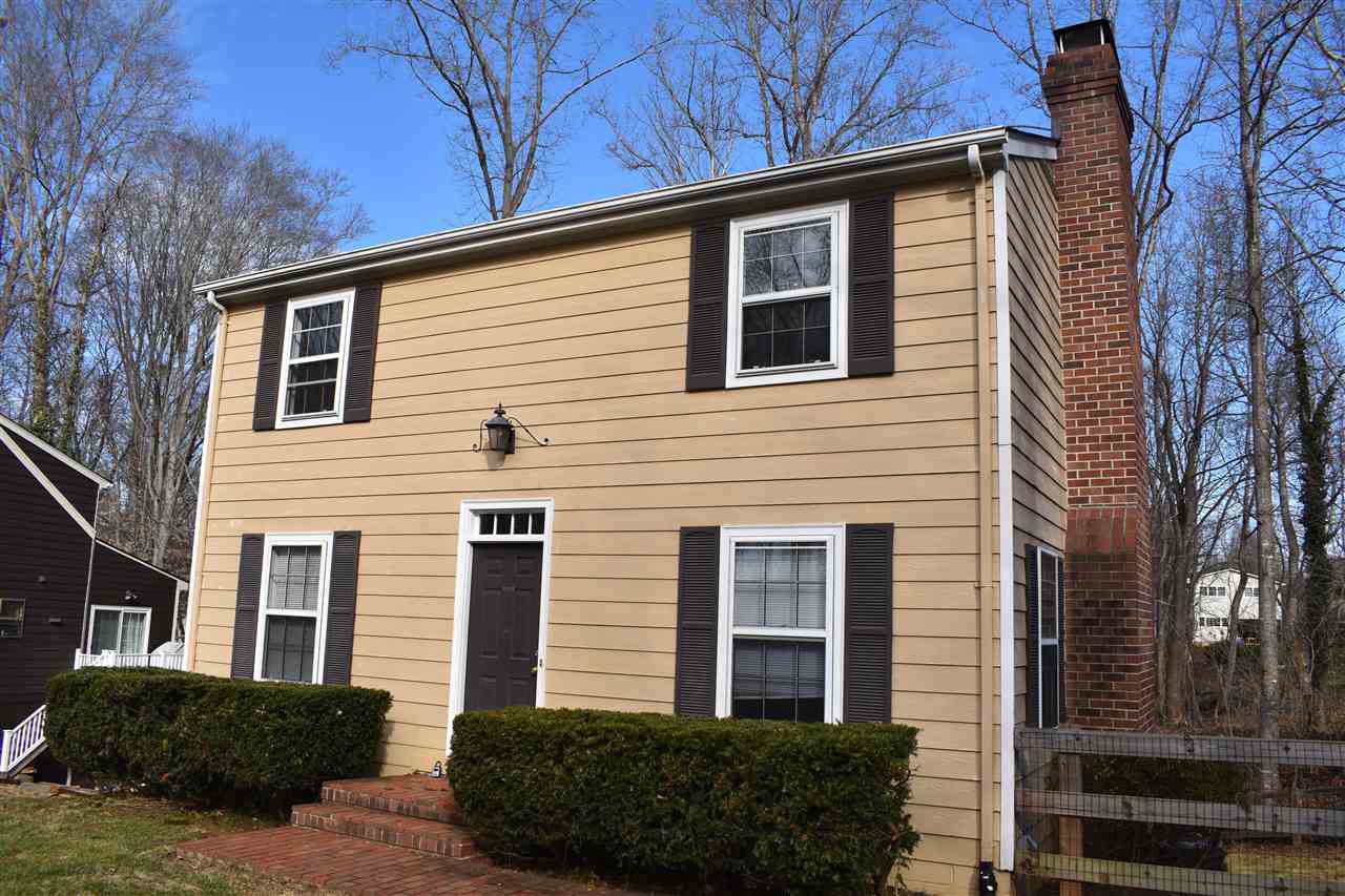 1640 Poes Ln - Photo 1