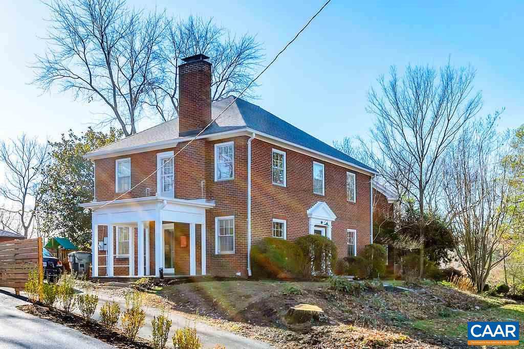 700 Northwood Ave - Photo 1