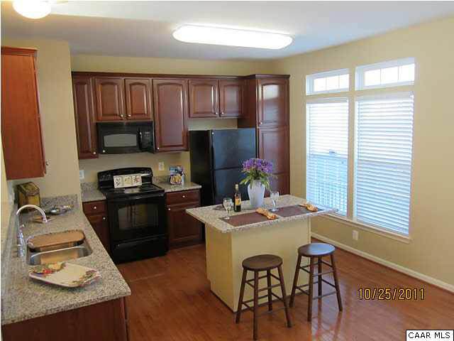 913 Bing Ln - Photo 1
