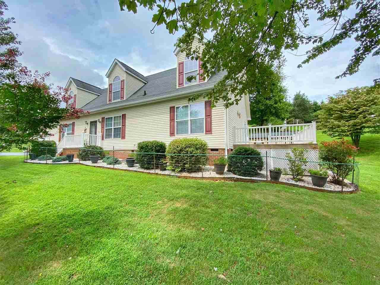 2425 Wakefield Rd - Photo 1