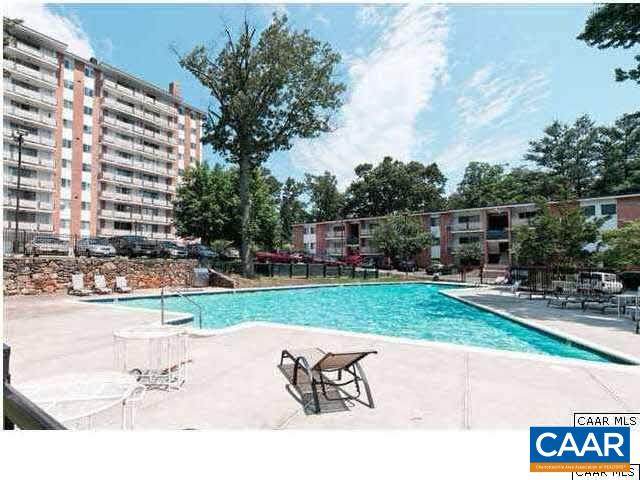 1800 Jefferson Park Ave - Photo 1