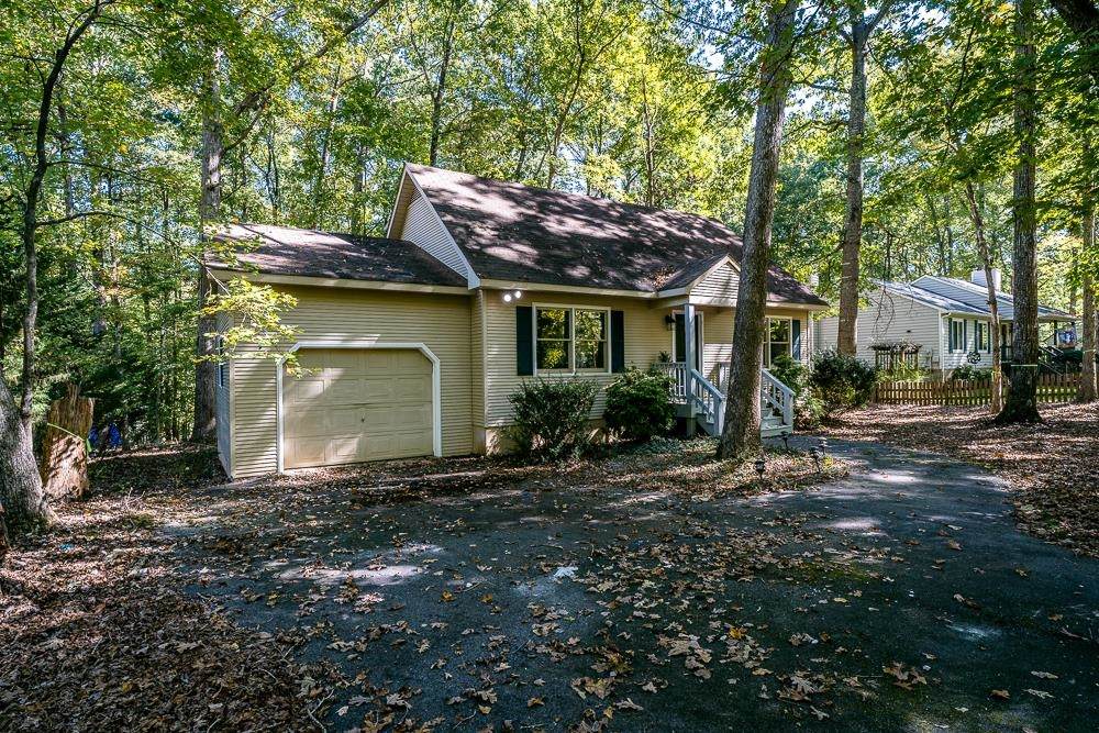 9 Axle Tree Rd - Photo 1