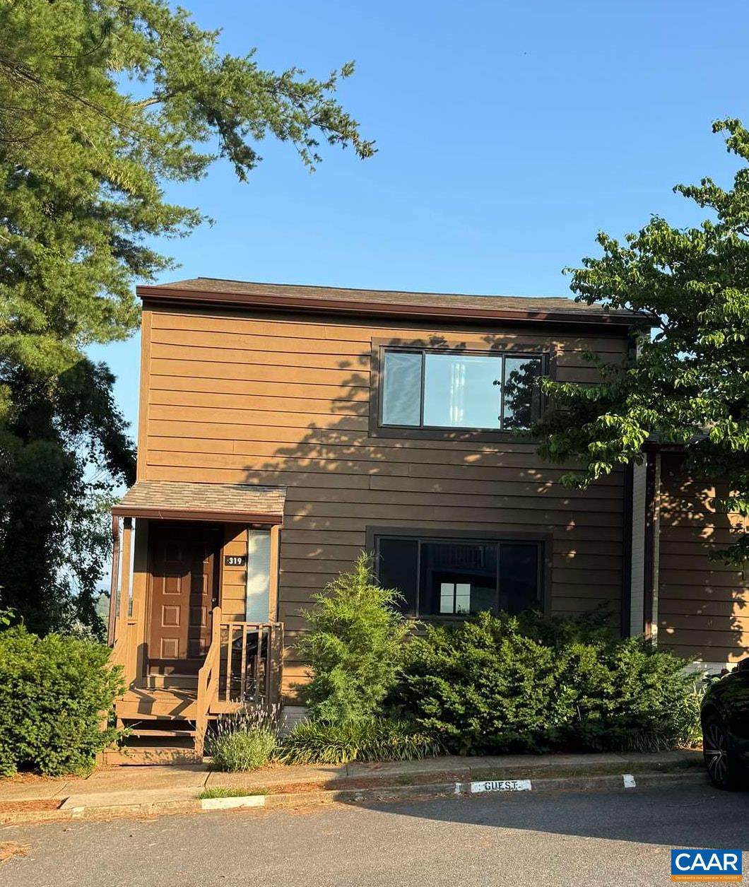 319 Harvest Dr - Photo 1
