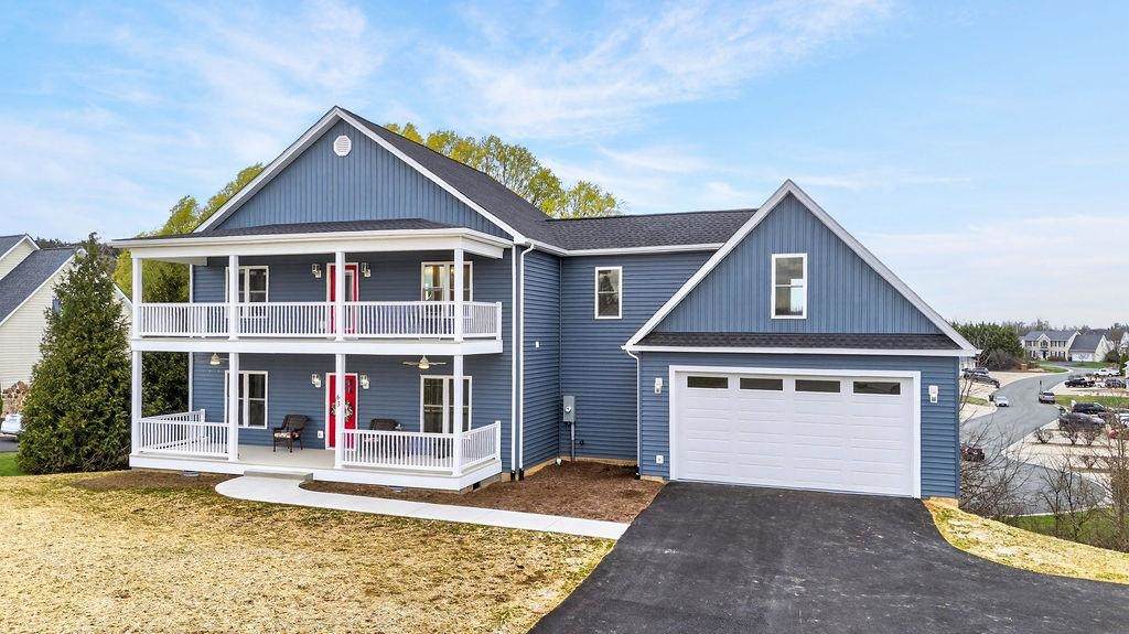 63 Victoria Dr - Photo 1