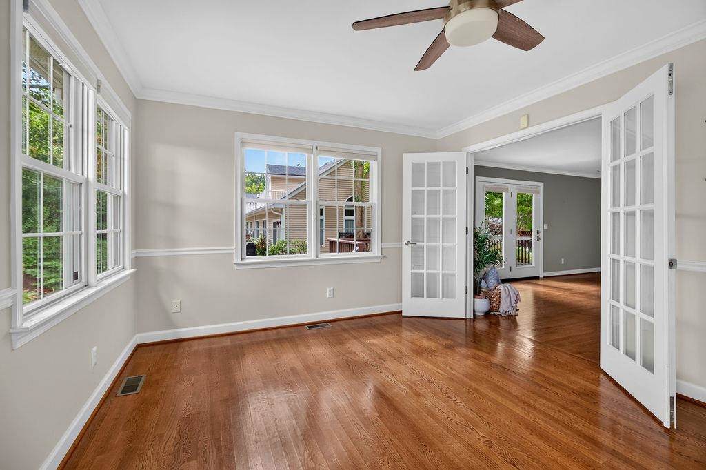 21 Hickory Nut Ln - Photo 1