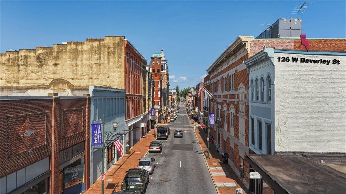 126 Beverley St - Photo 1