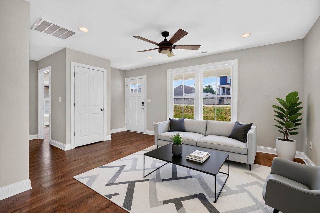 588 Delphine Ave - Photo 1
