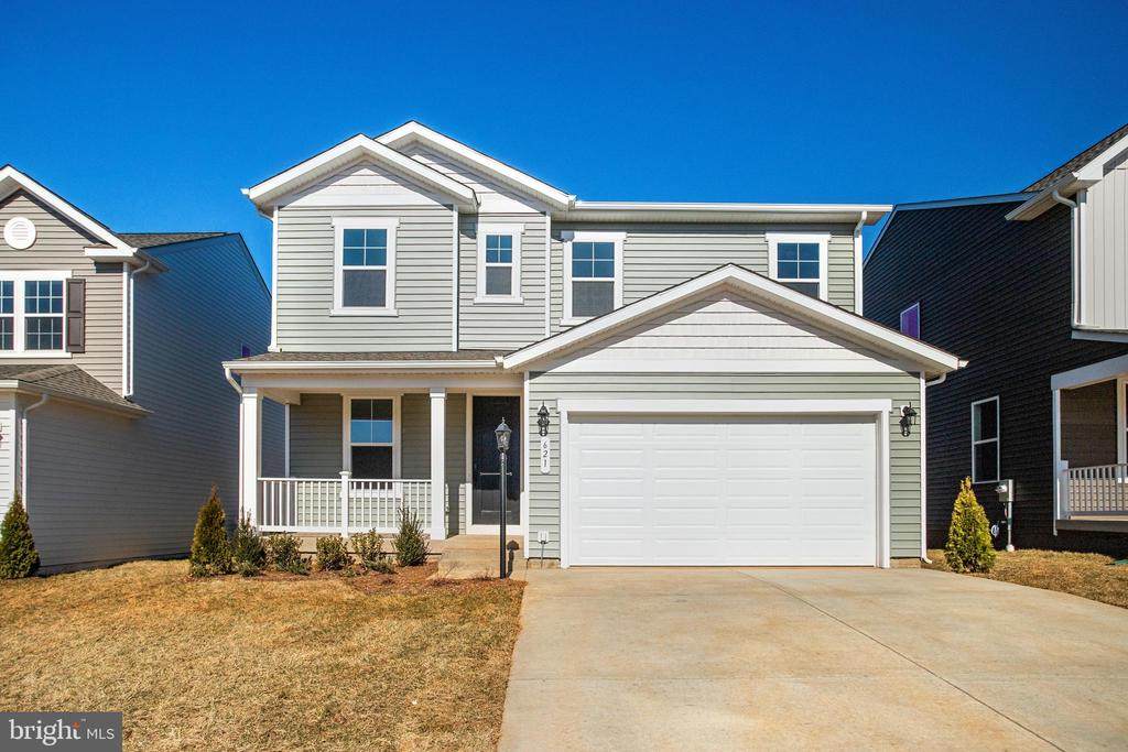 621 Clover Ln - Photo 1