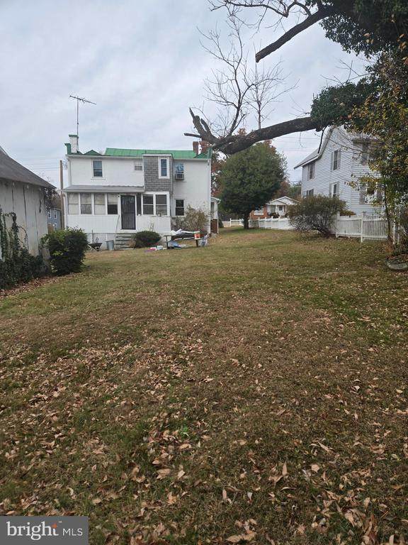 53 Madison St - Photo 1