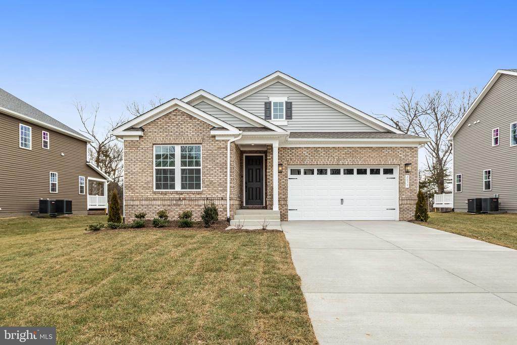 2079 Springvale Dr - Photo 1