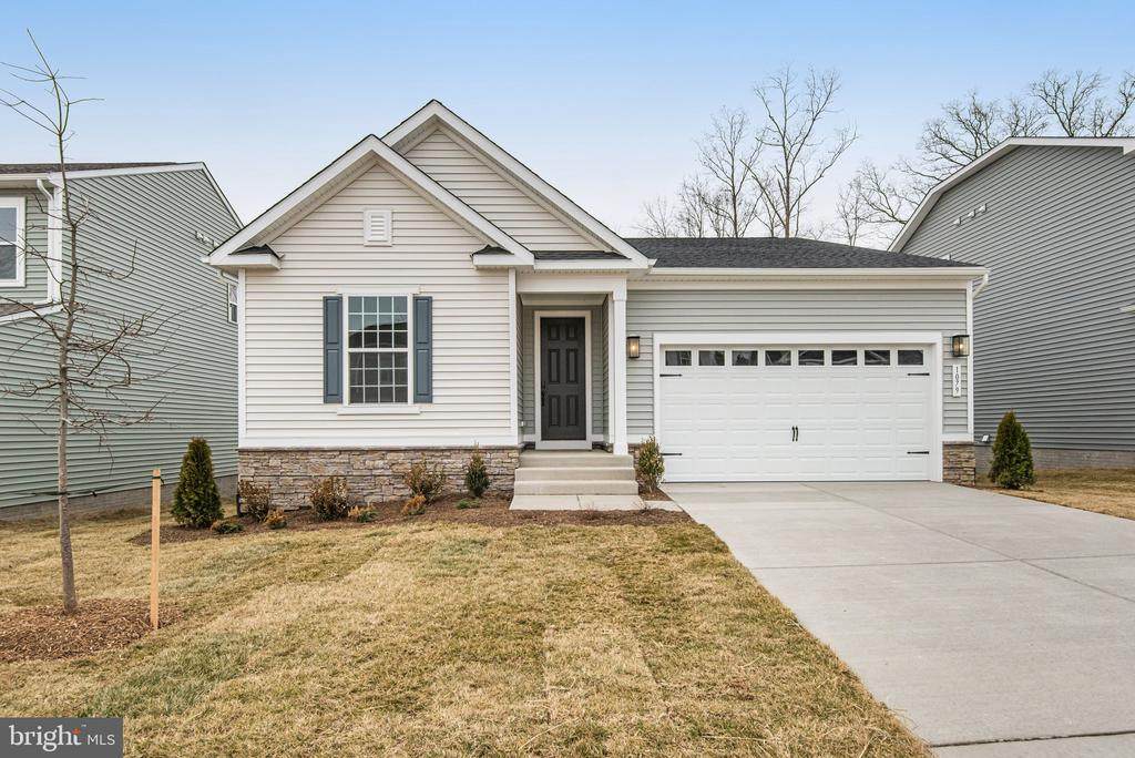 1079 Winter Pl - Photo 1