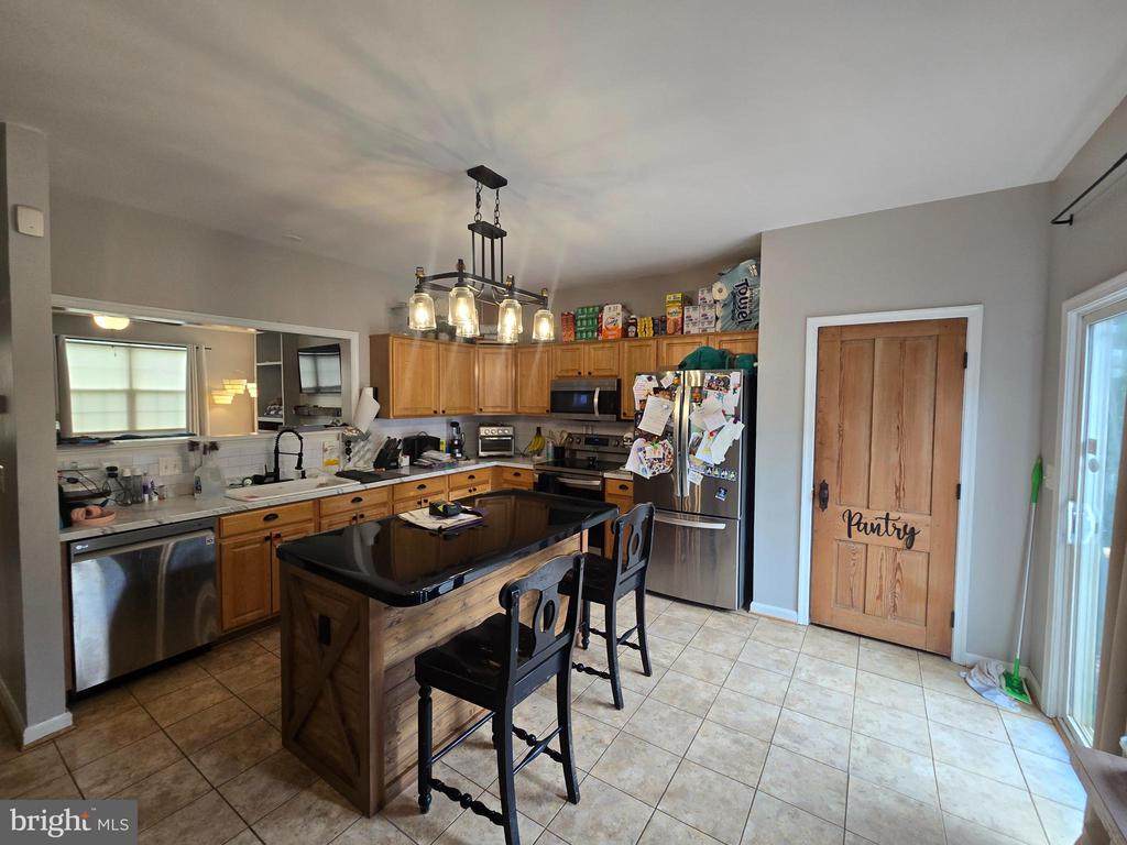 46 Quarterpole Ct - Photo 1
