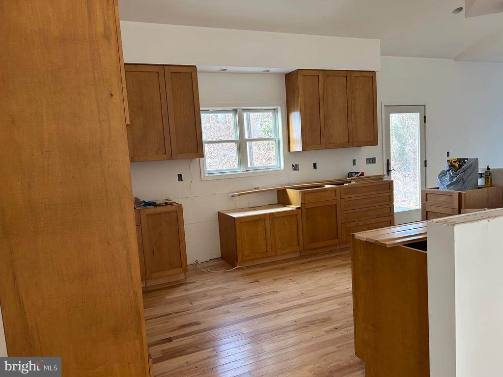 342 Poes S - Photo 1