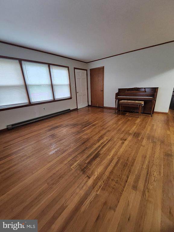 https://bt-photos.global.ssl.fastly.net/cville/orig_boomver_2_VARP2002644-2.jpg