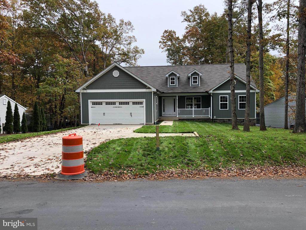 105 Green St - Photo 1