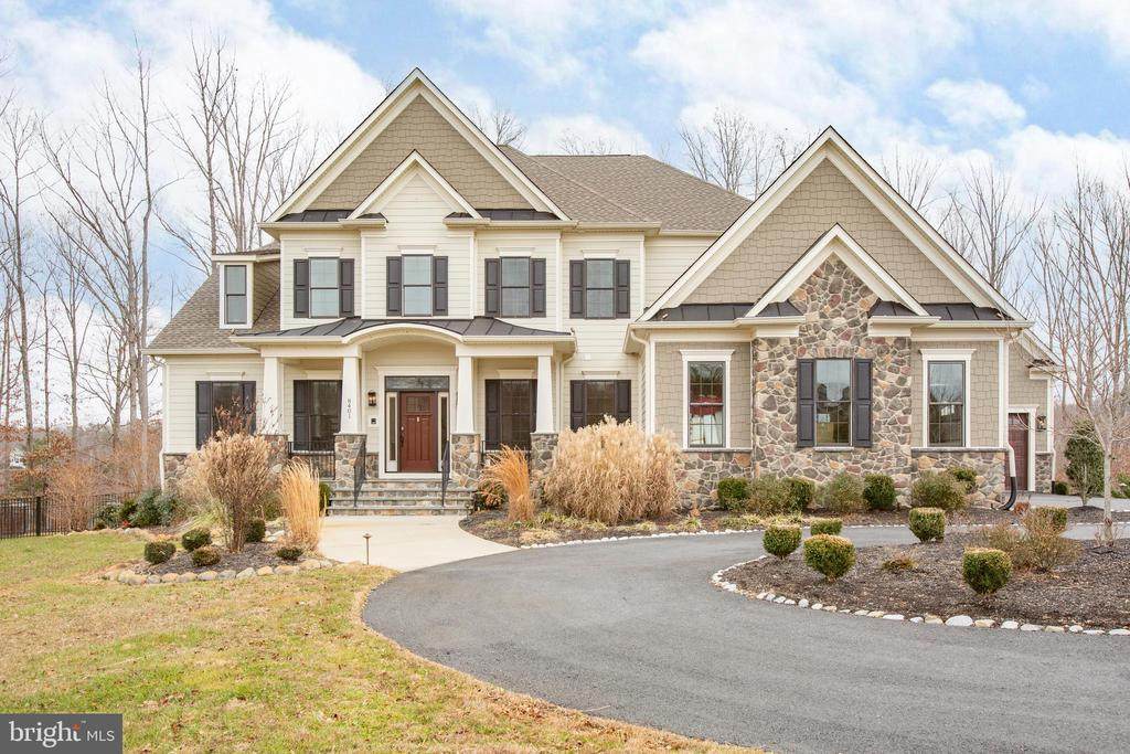 8401 Highclere Ct - Photo 1