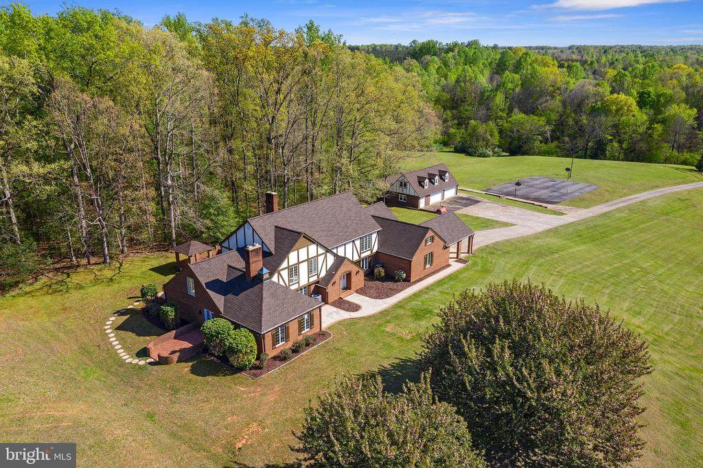 7200 Snow Hill Dr - Photo 1