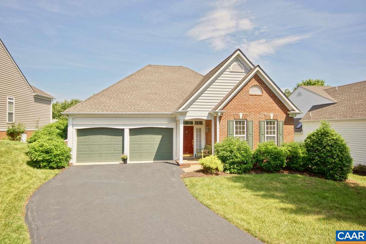 423 Heritage Ct - Photo 1