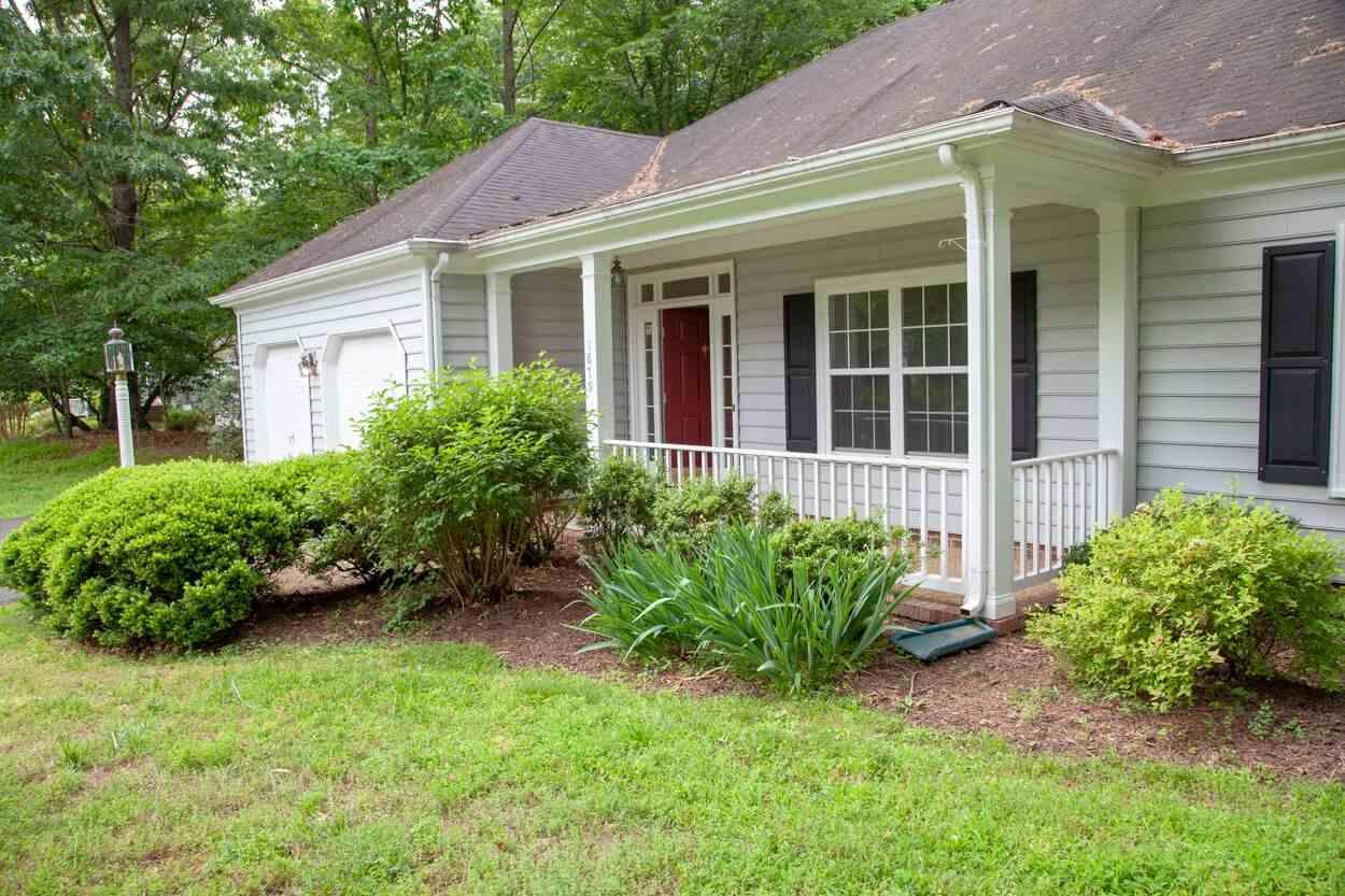1679 Empress Pl - Photo 1