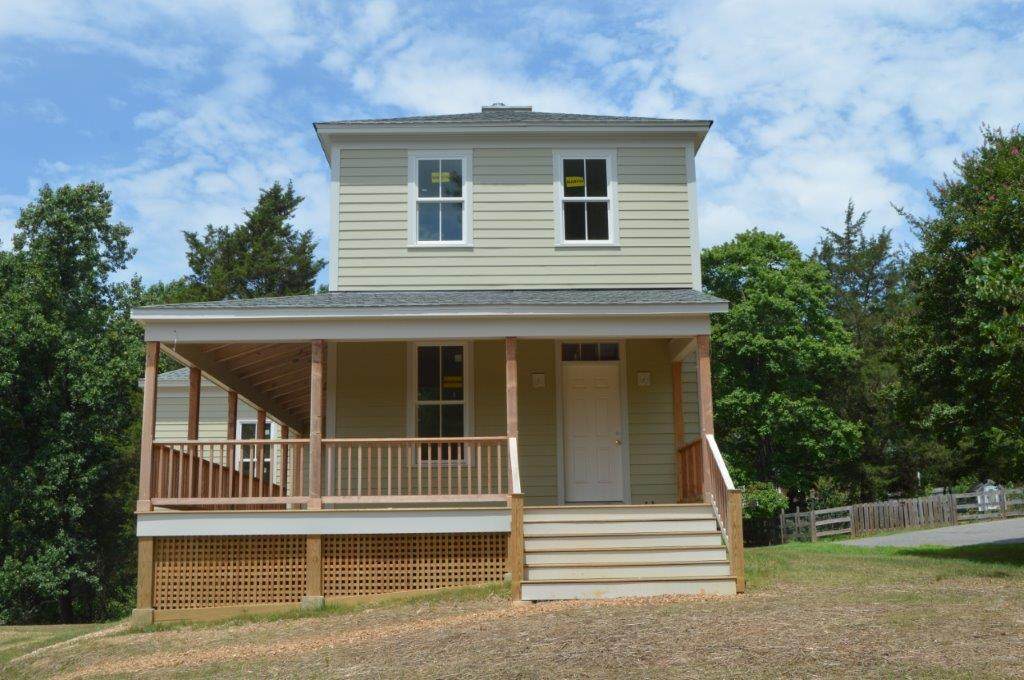 107 Bollingbrook Dr - Photo 1