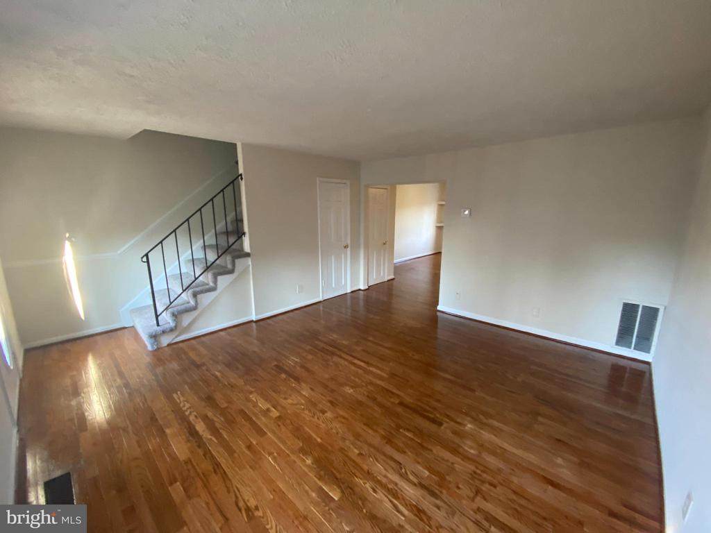 24 Bentley Ct - Photo 1