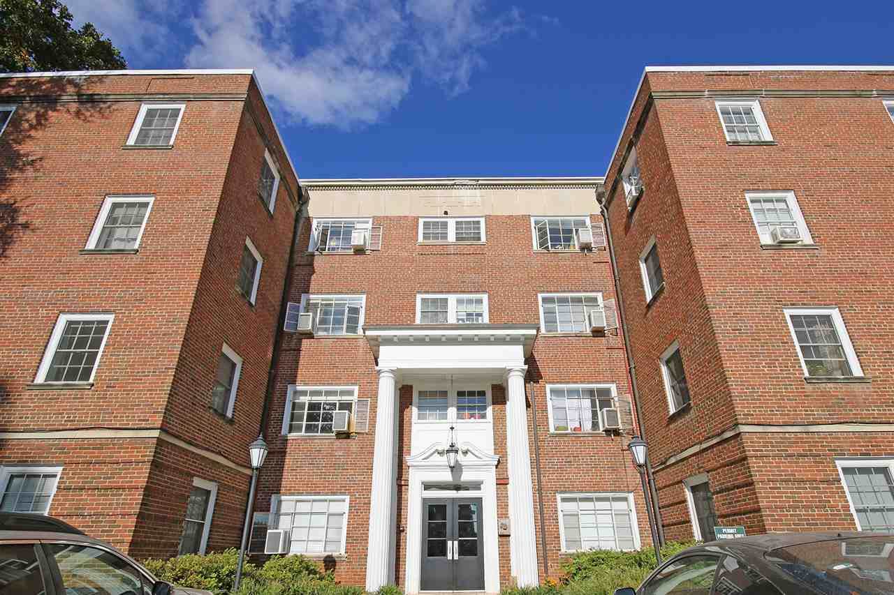 32 University Cir - Photo 1